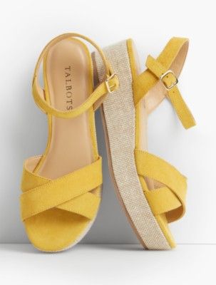 Heel Sandals Outfit, Pretty Sandals, Fashion Shoes Heels, Fashion Shoes Sandals, Sandals Strappy, Fashion Slippers, Espadrilles Platform, Stylish Sandals, Girly Shoes