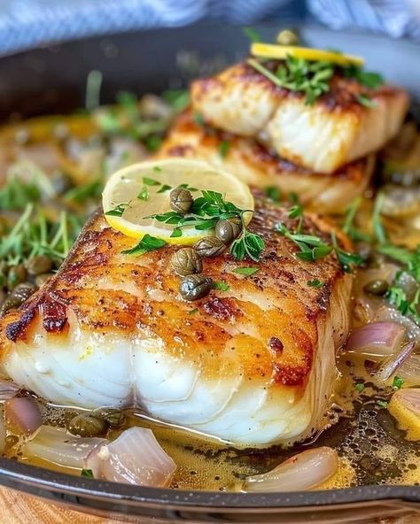 Health Chicken Recipes, Caper Butter, Sea Bass Recipes, Best Fish Recipes, Lemon Caper Sauce, Meal Suggestions, Sea Bass, Fish Fillet, The Fish