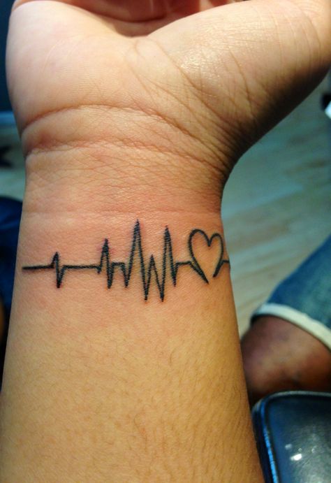 In life I will face ups & downs.. But in the end my heart is still beating & I am truly living. Heart Beat Tattoo Designs For Women, Heart Break Tattoos For Women, Lifeline Tattoos, Heartbeat Tattoo Design, Resilience Tattoo, Tattoo Fixes, Hope Tattoo, Heartbeat Line, Awareness Tattoo