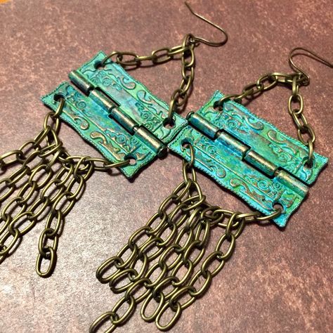 Handmade Upcycled Verdigris Patina Repurposed Chain Dangle Earrings I’ve Given These Focals A Distressed Mottled Verdigris Patina And Added Chain Dangles At The Bottom. The Focals Are Hinges Meant To Be Used On Miniature Decorative Furniture. - Reimagined Into Something New! About 4” Long Upcycle Jewelry, 2024 Creative, Jewelry Upcycle, Handmade Turquoise Earrings, Key Crafts, Lampwork Bead Earrings, Metal Art Jewelry, Upcycled Vintage Jewelry, Key Earrings