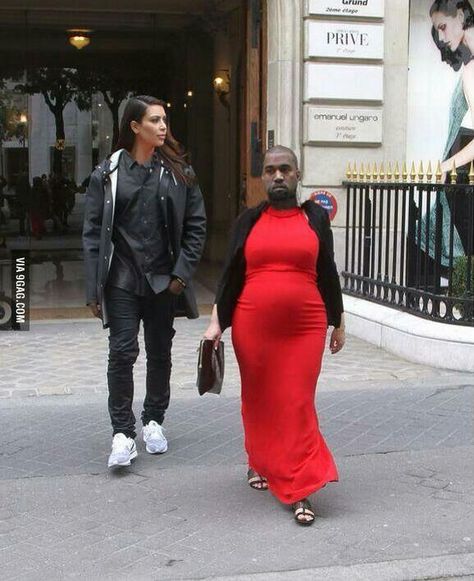 Kim and Kanye head swap. Funny Face Swap, Kanye West And Kim, Laughing Face, Kim And Kanye, Kim Kardashian And Kanye, Face Swaps, Can't Stop Laughing, Sandra Bullock, Komik Internet Fenomenleri