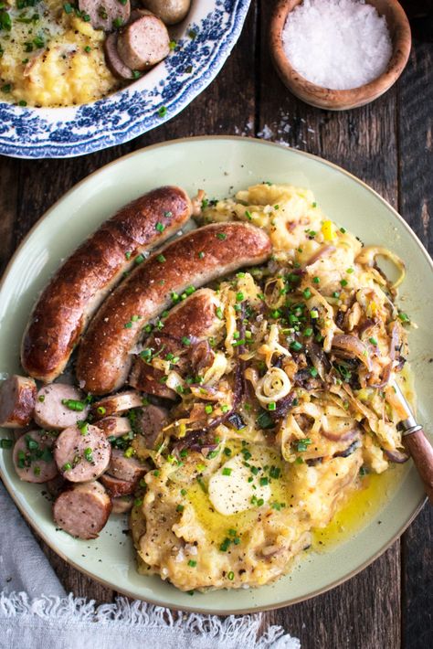 Irish Bangers, Bangers And Mash Recipe, The Original Dish, Irish Dishes, British Dishes, Mash Recipe, Bangers And Mash, Irish Recipes, Sausages