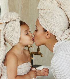 Denise Vasi, Mom Fail, Motherhood Inspiration, Single Mum, Mommy Daughter, Positive People, Single Mothers, Mom Daughter, Mom Kid