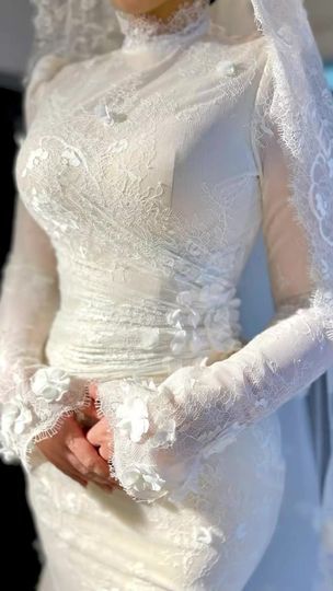 French Lace Dress, Hijabi Wedding, Wedding Dress Jumpsuit, Wedding Event Dresses, Chic Evening Dress, Wedding Dresses Lace Ballgown, Bride Dress Simple, Classy Gowns, Cape Wedding Dress