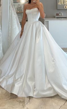 Large Skirt Wedding Dress, Elegant Traditional Wedding Dress, Maria Farbinni Wedding Dresses, Wedding Dresses Princess Ballgown Classy, Elegant Aline Wedding Dress, Basque Waist Ball Gown, Fitted Bodice Wedding Dress, Wedding Dresses Classy Elegant, Low Waist Wedding Dress