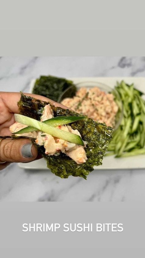 mealprepmagz on Instagram: Shrimp sushi bites✨ by @maxiskitchen Creamy shrimp with tobiko and scallions wrapped in seaweed with crispy cucumbers on top. . ▪️1 lb.… Tobiko Recipe, Sushi Bites, Shrimp Sushi, Sushi Bake, Party Dip Recipes, Creamy Shrimp, Light Appetizers, Appetizer Bites, How To Cook Shrimp