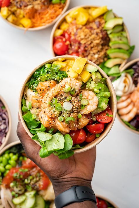 Poke Bowl Ideas, Food Delivery Business, Poke Me, Plats Healthy, Tropical Food, Food Photoshoot, Easy Eat, Healthy Menu, Lunch Recipes Healthy