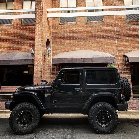 Yeep 🔵||||⬜️ on Instagram: “Two Door Love 🤘😈 Owner @hiamagha  Make sure to follow @yeep_culture culture for your daily dose of jeep content😂🔥 . . . #jeepnation #jeeper…” Black 2 Door Jeep Wrangler, Cool Jeeps Wrangler, Two Door Jeep, Black Jeeps, 2 Door Jeep, Two Door Jeep Wrangler, Auto Jeep, Hello Kitty Wallpaper Hd, Jeep Car