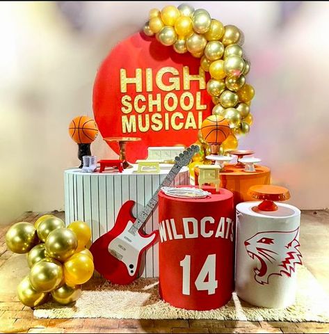 Highschool Musical Decorations, High School Musical Birthday Party Ideas, High School Musical Decorations, High School Musical Themed Party, High School Musical Birthday Party, High School Musical Party, Musical Birthday Party, Senior Homecoming, School Birthday Party