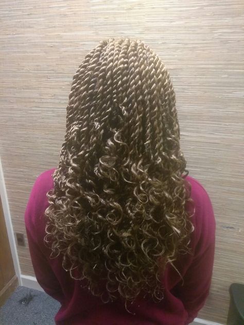 Curly Senegalese Twist Hairstyles, Senegalese Twists Curly Ends, Twist Braids Hairstyles Senegalese, Senegalese Twist With Curly Ends, Twist With Curly Ends, Twists With Curly Ends, Twist Goddess Braids, Curly Senegalese Twist, Twist Goddess