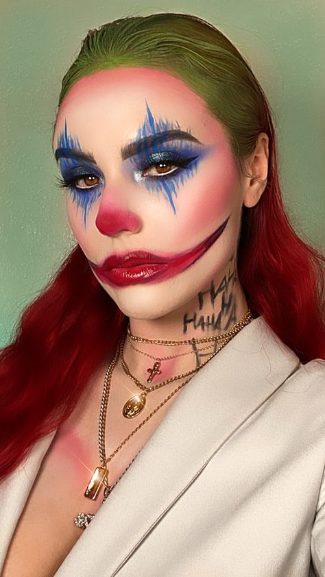 IG @asthetic_ariel #jokermovie #halloweenmakeup #jaredleto #scarymakeup #makeupoftheday #31days #halloweencostumeswomen Joker Female, Female Joker Costume, Costume Joker, Joker Halloween Makeup, Joker Women, Pfp Halloween, Female Costume, Joker Halloween, Joker Makeup