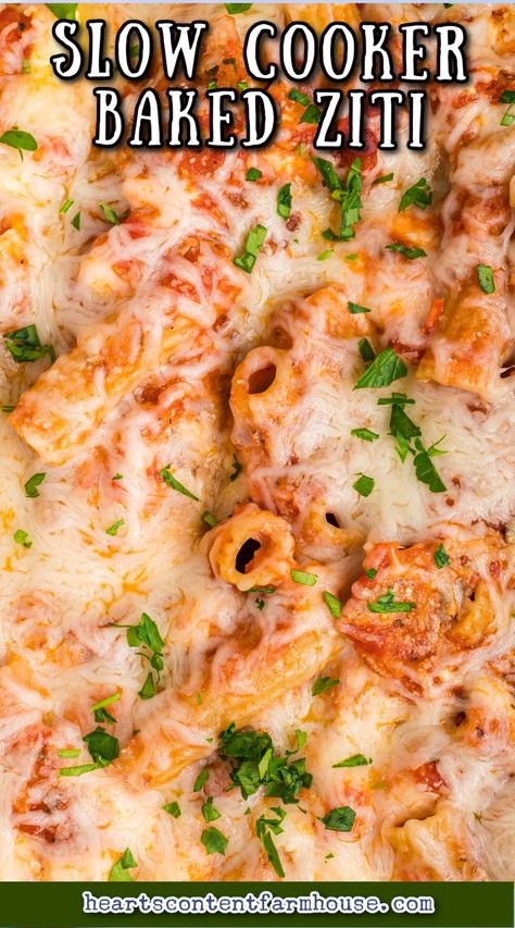 Super-Easy Crockpot Baked Ziti Crock Pot Ziti, Slow Cooker Baked Ziti, Cheesy Dinner, Slow Cooker Pasta Recipes, Alfredo Sauce Recipe Homemade, Slow Cooker Baking, Ziti Recipe, Marinara Recipe, Dinner Family