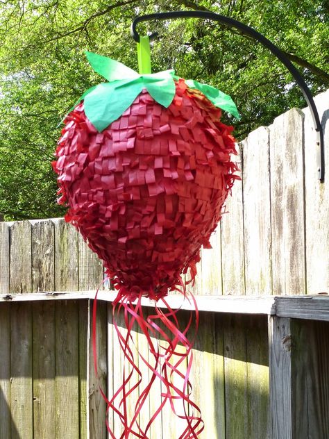 Fresa Party Theme, Strawberry Picnic Party, Strawberry Pinata Diy, Strawberry Goodie Bags, Strawberry Birthday Party Games, 2nd Birthday Strawberry Theme, Pink Strawberry Birthday Party, Strawberry Kids Party, Strawberry Festival Ideas