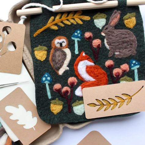 Sheep Creek Studio Woodland needle felting kit Simple Felting Projects, Flat Needle Felting, Needle Felting Gifts, Needle Felt Garland, Needle Felted Gifts, Flat Felting, Felting Painting, Woodland Banner, Felting Machine