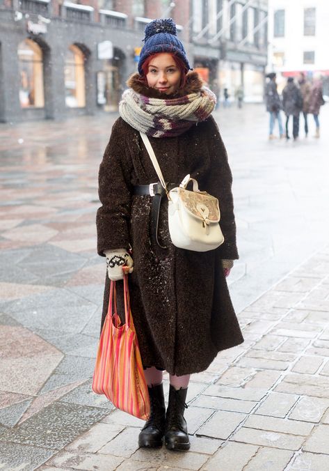 “If I could, I would wear vintage only. I've had the same style since I was four. I like skirts and dresses, girlish looks and 40s and 50s styles. This coat is the most dark piece of clothing I own.  Swedish blogger Elsa Billgren is my goddess.” Hel Looks, Vintage Street Fashion, Finnish Fashion, Street Style Blog, Skirts And Dresses, Looks Street Style, Lovely Clothes, 50s Fashion, And Dresses