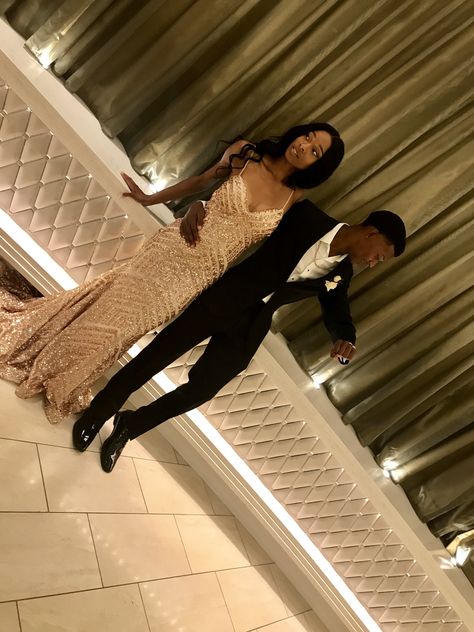 Gold Hoco Dress With Date, Prom Couples Gold, Black And Gold Hoco Couple, Black And Gold Homecoming Couple, Black And Gold Prom Dress Couple, Gold Homecoming Couple, Gold Prom Dress With Date, Gold Prom Couple Outfit, Gold Prom Dress Couple