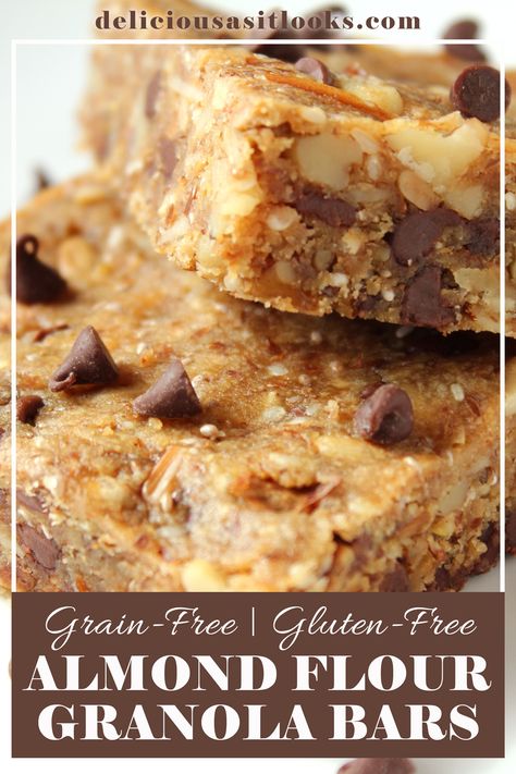 Almond Flour Granola Bars - Delicious as it Looks Almond Flour Breakfast Bars, Paleo Granola Bars, Muesli Bar Recipe, Gluten Free Granola Bars, Soft Granola, Flourless Baking, Granola Cookies, Energy Bars Recipe, Grain Recipes