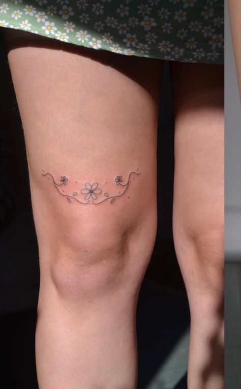 Croquette Tattoo Ideas, Knee Scar Tattoo Cover Up, Fruit Sticker Tattoo, Symmetrical Thigh Tattoos, Coquette Tattoo Ideas, Over The Knee Tattoo Words, Upper Knee Tattoo Women, Above The Knee Tattoos Women, Over The Knee Tattoo