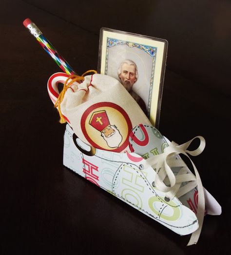 inspire co.: St. Nick St Nick Gift Ideas, Nick Shoes, Christmas Shoes Diy, St Nicholas Day, Shoe Template, Christmas Shoes, Saint Nicolas, St Nick, Shoe Crafts