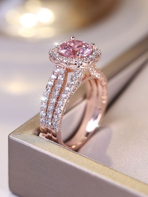 Pink Diamond Wedding Rings, Wedding Ring Upgrade, Unique Gold Wedding Rings, Pink Stone Engagement Rings, Date Wear, Whimsical Ring, Pink Diamonds Engagement, Cute Engagement Rings, Future Engagement Rings