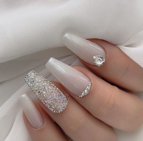 Bridal Nails Designs, Silver Nail Designs, Chic Nail Art, Hello Nails, Silver Nail, Blush Nails, Nail Art Wedding, Bride Nails, Deep Plum