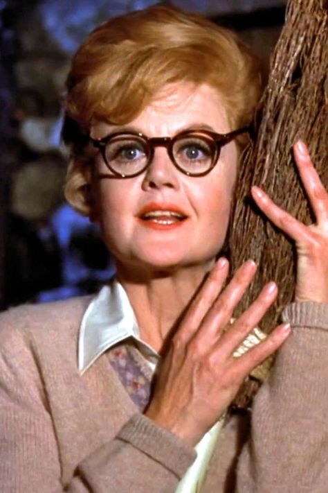 Angela Lansbury‘s children are saddened by the news of their mother's passing, who passed away peacefully in her sleep. Classic Family Movies, David Tomlinson, Bedknobs And Broomsticks, Star Wars Watch, Angela Lansbury, Comedy Film, Dapper Day, Family Movie Night, Comedy Films