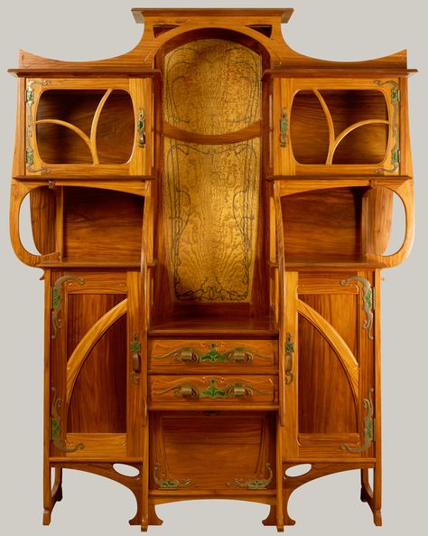 Cabinet-vitrine  Gustave Serrurier-Bovy   1899  Red narra wood, ash, copper, enamel, glass Art Nouveau Cabinet, Arte Art Deco, Nouveau Furniture, Design Art Nouveau, Art Nouveau Furniture, Charles Rennie Mackintosh, Copper Glass, Art Nouveau Design, Deco Furniture