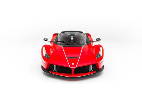 Fondos de Pantalla Ferrari LaFerrari, F70/F150 El fondo blanco Frente Rojo Metálico Coches descargar imagenes Ferrari Laferrari, Ferrari Car, Red Car, Car Ins, Ferrari, White Background, Sports Car, Cars, Red