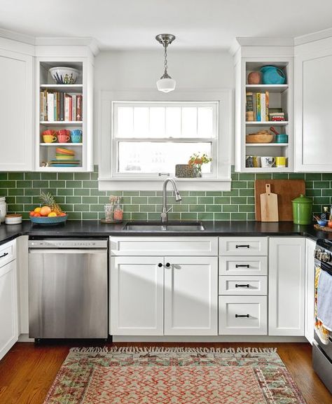 Green Kitchen Backsplash, Green Tile Backsplash, Green Backsplash, Painted Kitchen Cabinets Colors, Kitchen Backsplash Designs, Kitchen Colour Schemes, Kitchen Cabinet Colors, Green Tile, Kitchen Color