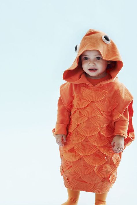 Toddler Fish Costume, Fish Costume Kids, Diy Fish Costume, Best Costume Ideas, Goldfish Costume, Hoodie Halloween Costumes, Pirate Costume Diy, Kid Costumes, Halloween Costumes Kids