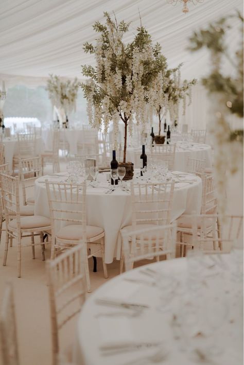 Tree Centrepiece Wedding, Tree Branch Centerpieces, Tree Wedding Centerpieces, Wisteria Wedding, Branch Centerpieces, Altar Design, Wisteria Tree, Tall Wedding Centerpieces, Tree Centerpieces