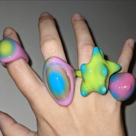 Alien Core Aesthetic, Clowncore Accessories, Unclogging Drains, Alien Aesthetic, Resin Rings, Character Inspo, Clay Art Projects, Funky Jewelry, Love And Support