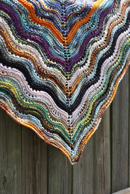 Shawl Patterns Free, Comfort Shawl, Diy Knitting Projects, Ravelry Free, Prayer Shawl Patterns, Shawlette Pattern, Crochet Ripple Pattern, Knitting Patterns Free Scarf, Scrap Yarn