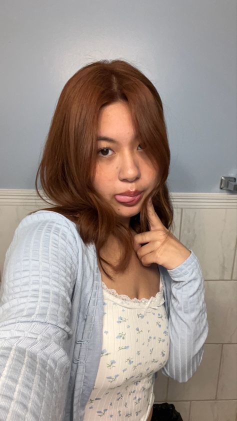 Ginger On Light Skin, Ginger On Brown Hair, Ginger Asian Hair, Red Brown Hair Asian, Asian Ginger Hair, Filipino Hair Color Ideas, Tan Asian, Filipino Hair, Haircolor Ideas