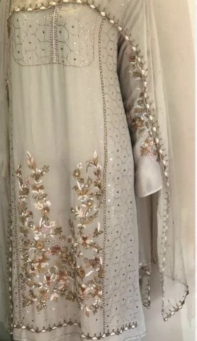 Simple Indian Suits, Punjabi Suits Designer Boutique, Embroidery Suits Punjabi, Heavy Dresses, Designer Punjabi Suits, Hand Embroidery Dress, Suit Collection, Bridal Dress Fashion, Womens Dress Suits