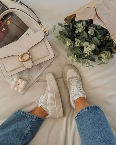 How to style Veja trainers Veja Trainers Outfit, Veja Trainers Women, Tabby Coach Bag, Women’s Trainers, Veja Aesthetic, Coach Tabby 26 Outfit, Coach Bags Outfits, Coach Bag Outfit Style, Coach Tabby Outfit