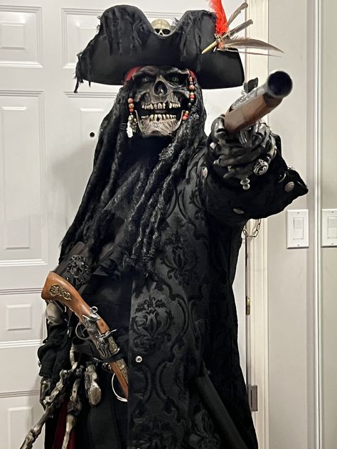 Ghost Pirate Costume, Ghost Pirate, Badass Halloween Costumes, Pirate Garb, Sea Pirates, Pirate Skeleton, Walking Staff, Steampunk Pirate, Christmas In Australia