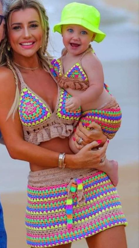 Bikinis Tejidos Crochet, Crochet Beach Wear Pattern, Crochet Patterns Free Women, Crochet Baby Pants, Crochet Beach Wear, Diy Fashion Scarf, Mother Daughter Outfits, Crochet Swim, Crochet Crop Top Pattern