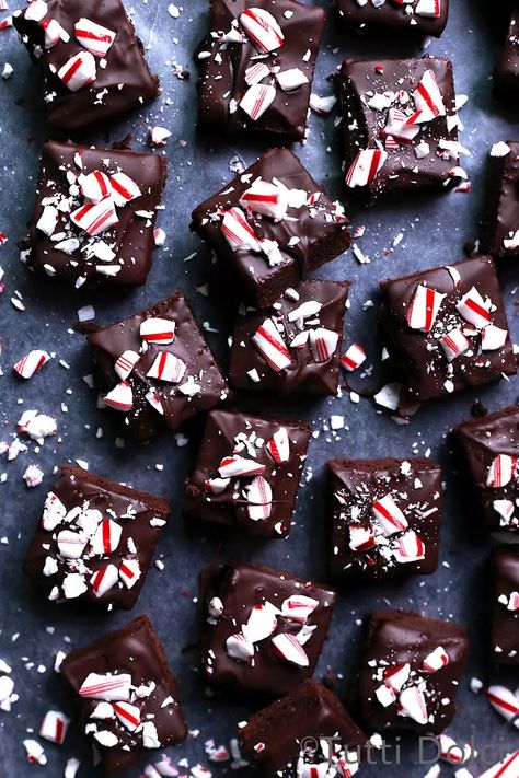 Holiday Brownie Bites, Peppermint Brownie Bites, Holiday Brownies, Peppermint Brownie, Peppermint Brownies, Peppermint Cookies, Brownie Bites, Fudgy Brownies, Brownie Mix