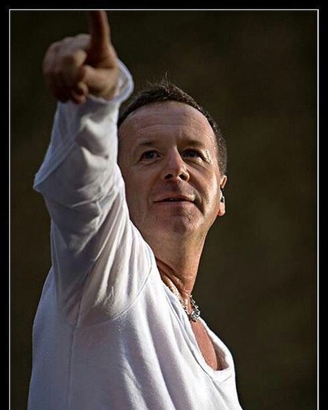 Jim Kerr, Today Is Your Day, Simple Minds, Music Film, Song Lyrics, Good Music, Musician, Instagram Profile, First Love