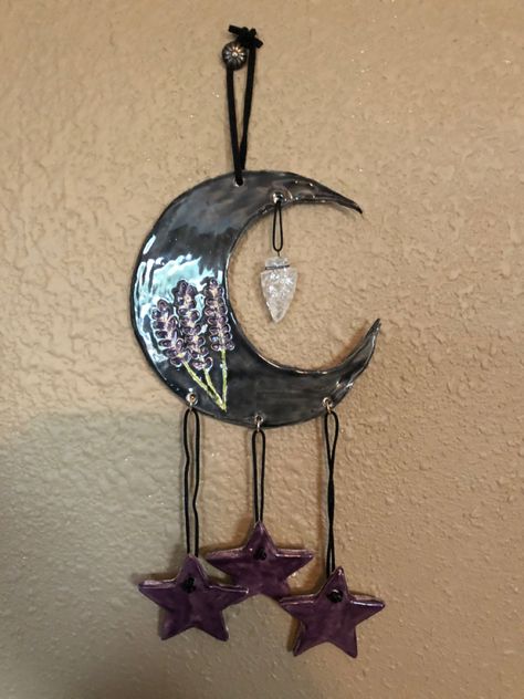 Clay Moon Wall Hanging, Clay Wall Hanging Handmade Ceramic, Ceramic Moon Wall Hanging, Air Dry Clay Ideas Gothic, Clay Crafts Alt, Whimsigoth Ceramics, Emo Ceramics, Clay Hanging Decor, Cute Knick Knacks