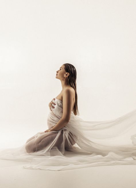 Pregnant Photo, Maternity Studio, Studio Poses, Pregnancy Photography, Pregnancy Shoot, Pregnancy Photos, Maternity Photography, True Love, Photo Shoot