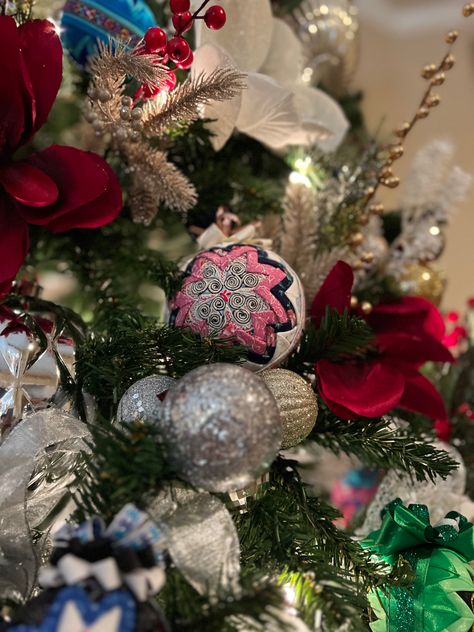 Hmong textiles Hmong Ornaments, Hmong Christmas, 2025 Christmas, Ornaments Christmas, Christmas Ideas, Christmas Bulbs, Christmas Decorations, Christmas Ornaments, Holiday Decor