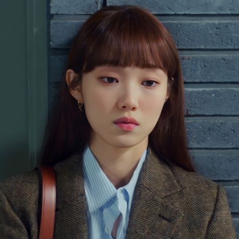 Lee Sung Kyung Icons, Work Aesthetic, Bangs For Round Face, Lee Sung Kyung, Sung Kyung, Awesome Hair, Lee Sung, Shooting Star, Korean Model