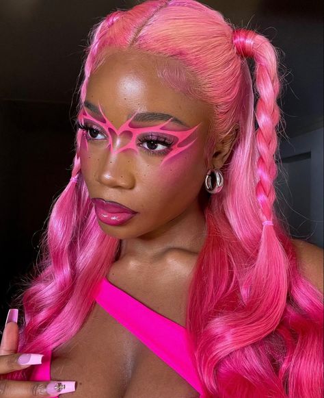 Pink And Black Rave Makeup, Creative Pink Makeup, Pink Alt Makeup, Pink Egirl, Makeup Content, Exotic Makeup, Pink Eyeliner, Punk Makeup, Ren Fair