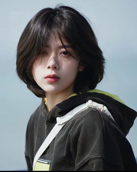 Zhen Zhen, Kpop Short Hair, Shortish Hair, Japanese Short Hair, Tomboy Haircut, Tomboy Hairstyles, Short Hair Tomboy, Korean Short Hair, Easy Hairstyles For Thick Hair