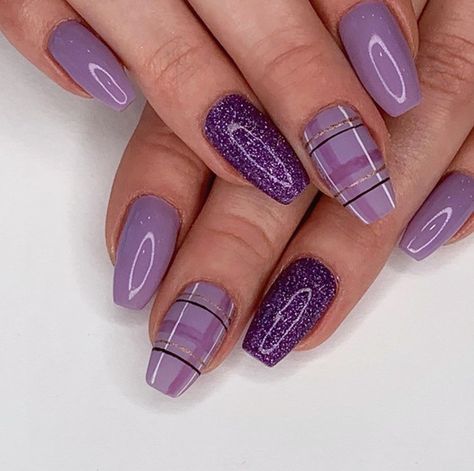 50+ Pretty Plaid Nails You'll Love - The Glossychic Flannel Nails, Rockabilly Nails, Lilac Nails Design, Nail Model, Plaid Nail Designs, Plaid Nail Art, Nails For Fall, Purple Nail Art, Lilac Nails