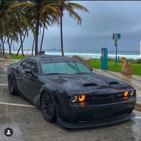 940 Likes, 3 Comments - Srt Mood (@srtmood) on Instagram: “Tag the owner but sheeessh😍😍 ↠ Daily Posts 📣 ↠Turn On Post Notifications •@srtmood •síganme para…” Dodge Charger Demon, Dodge Charger Models, Srt Demon, Dodge Charger Hellcat, Dodge Challenger Hellcat, Dream Cars Bmw, Dropped Trucks, Dodge Srt, Challenger Srt Hellcat