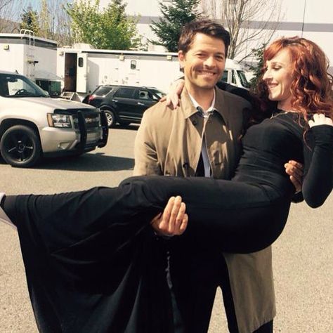 Rowena Macleod, Ruth Connell, Spn Cast, Mark Sheppard, Strong Female Characters, Supernatural Quotes, Supernatural Destiel, Supernatural Sam, Wayward Son