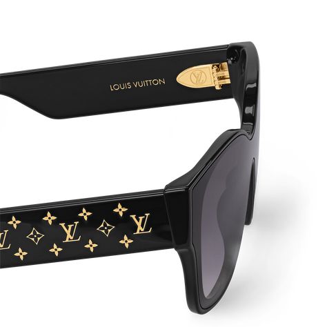 LOUIS VUITTON® - Lv Monogram Mask Sunglasses - Black Louis Vuitton Shades, Sunglasses Louis Vuitton, Lv Sunglasses, Louis Vuitton Glasses, Expensive Sunglasses, Pretty Sunglasses, Mask Sunglasses, Luxury Glasses, Large Sunglasses